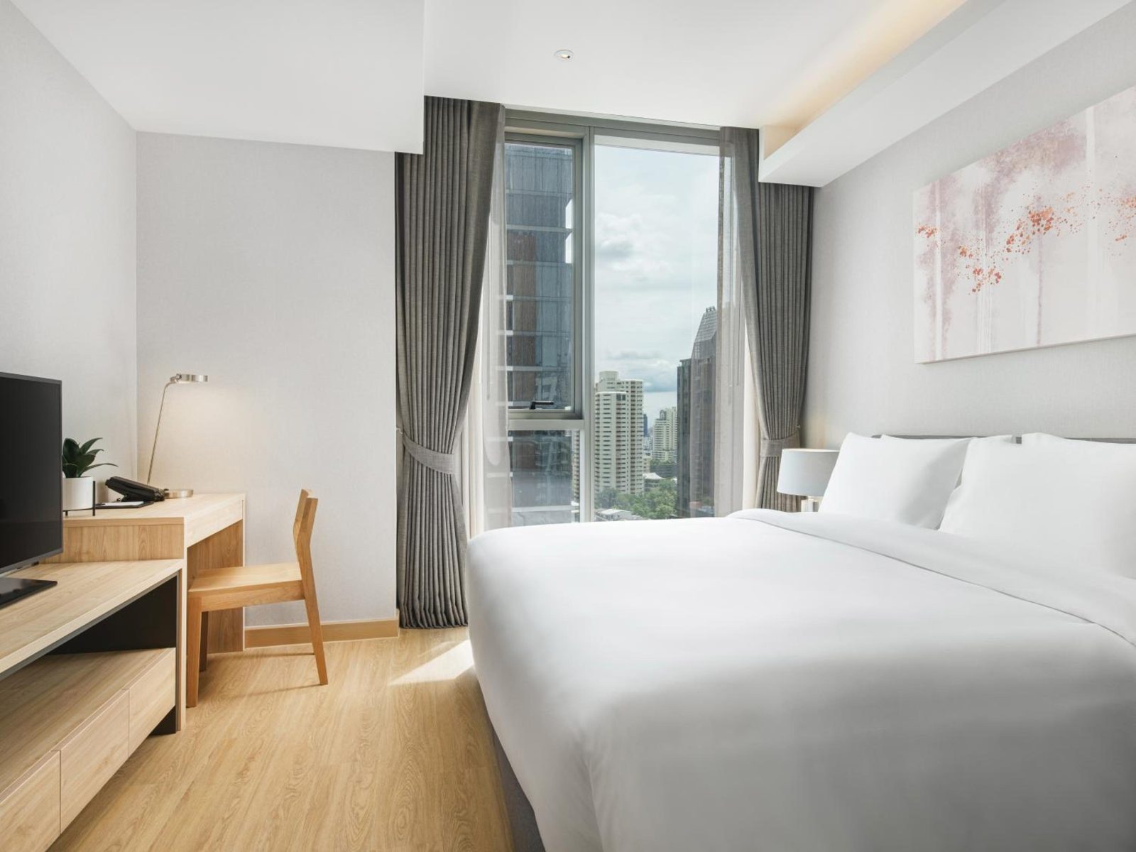 Oakwood Suites Bangkok — photo 4