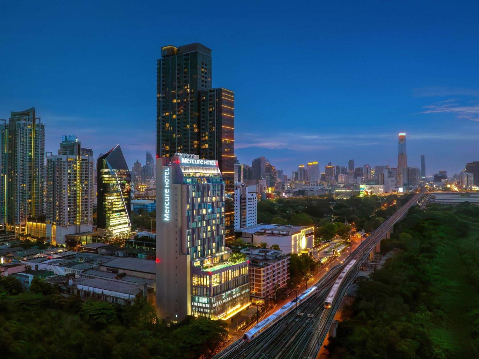 Mercure Bangkok Makkasan — photo 2