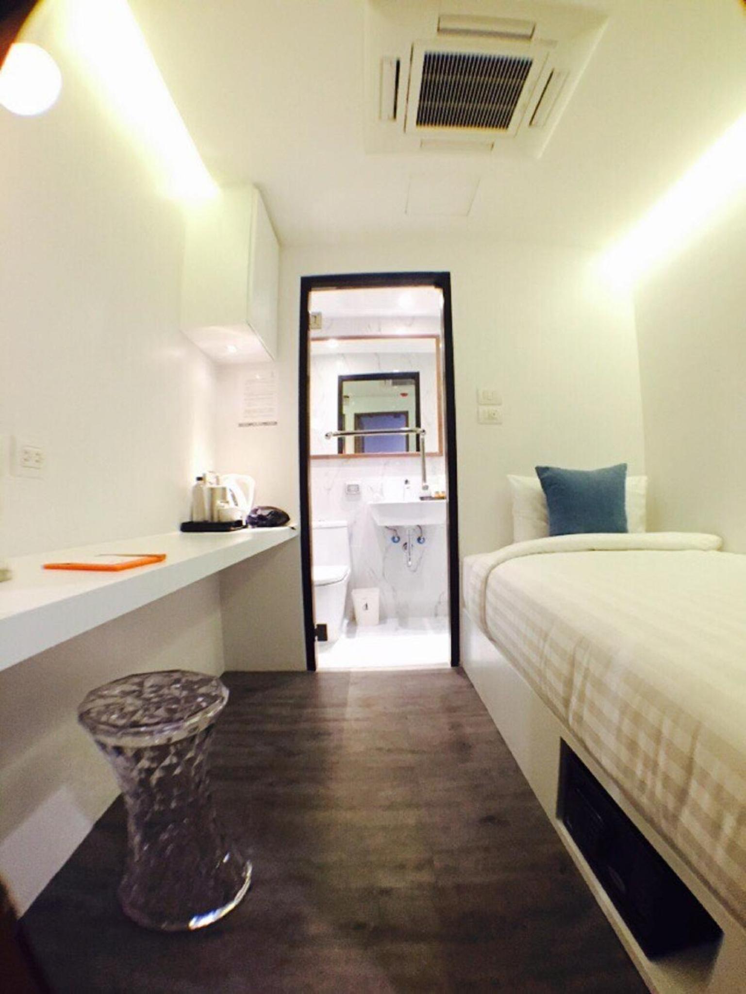 S Box Sukhumvit Hotel — photo 3
