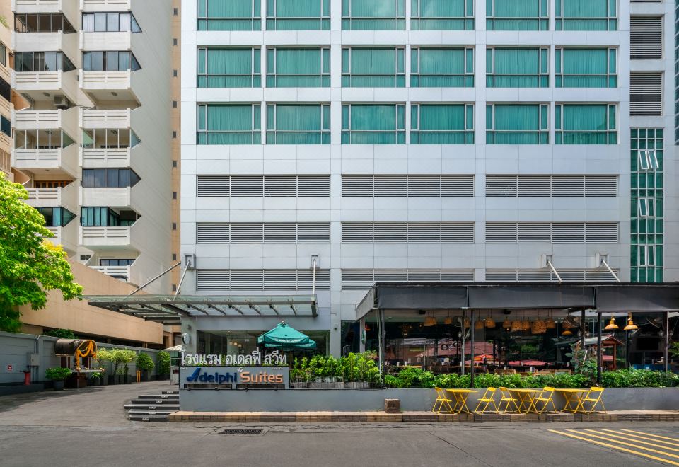 Adelphi Suites Bangkok